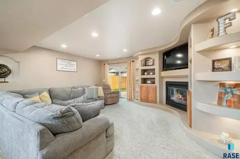 1905 S Kinderhook Ave, Sioux Falls, SD 57106 photo 18