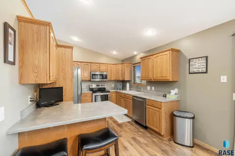 1905 S Kinderhook Ave, Sioux Falls, SD 57106 photo 4