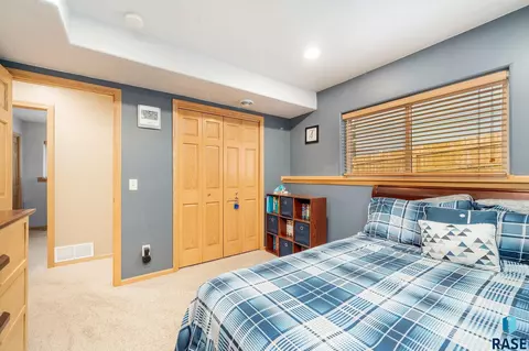 1905 S Kinderhook Ave, Sioux Falls, SD 57106 photo 21