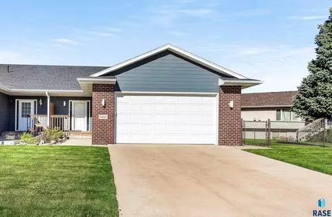 6600 W St Orrie Cir, Sioux Falls, SD 57106