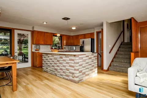 508 E 38th St, Sioux Falls, SD 57105 photo 9