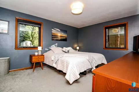 508 E 38th St, Sioux Falls, SD 57105 photo 13