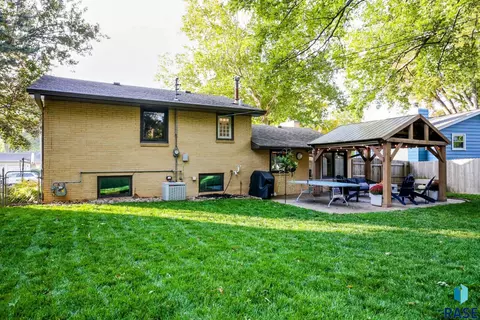 508 E 38th St, Sioux Falls, SD 57105 photo 21