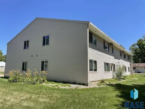400 E 5th St, Colton, SD 57018 photo 3