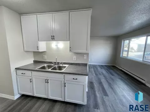 400 E 5th St, Colton, SD 57018 photo 19