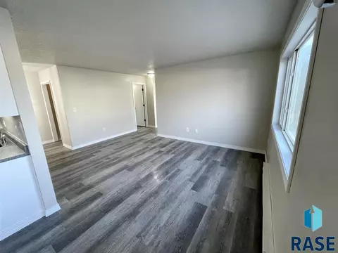 400 E 5th St, Colton, SD 57018 photo 18