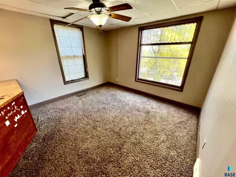 331 N Spring Ave, Sioux Falls, SD 57104 photo 16