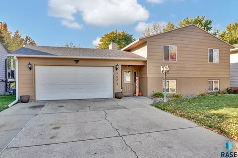 5609 W Bluestem St, Sioux Falls, SD 57106