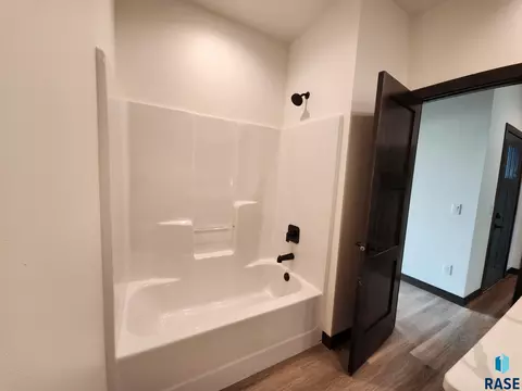 5008 E 65th St, Sioux Falls, SD 57108 photo 9