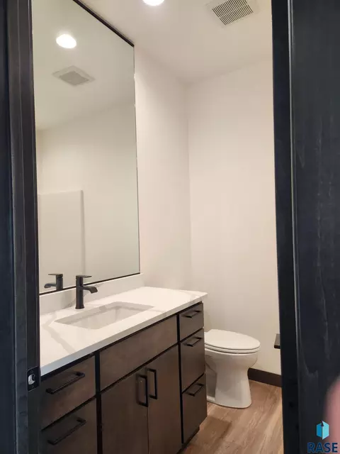 5008 E 65th St, Sioux Falls, SD 57108 photo 7