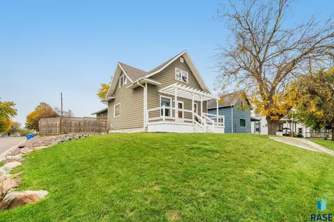 100 E Main St, Irene, SD 57037