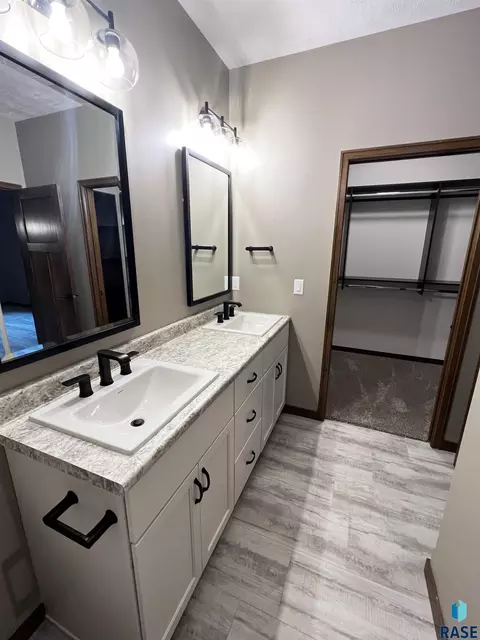 5416 E 65th St, Sioux Falls, SD 57108 photo 16