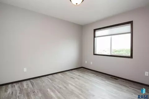 9103 W Gert St, Sioux Falls, SD 57106 photo 15