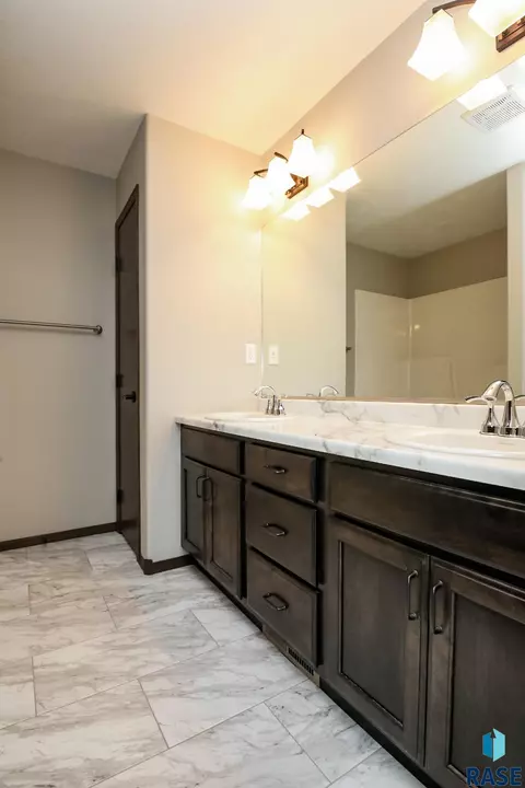 9103 W Gert St, Sioux Falls, SD 57106 photo 12