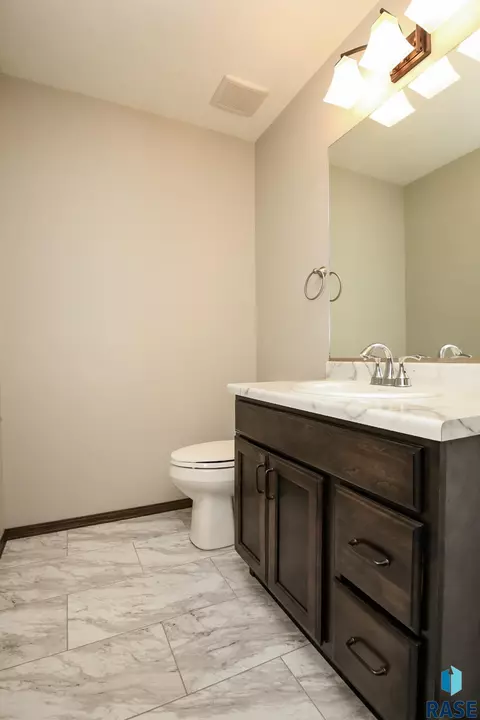 9103 W Gert St, Sioux Falls, SD 57106 photo 8
