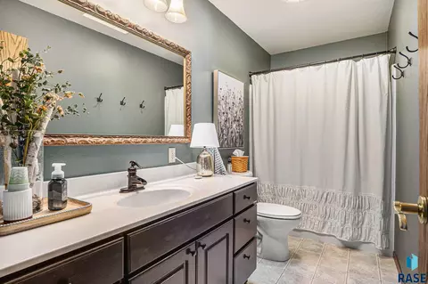 920 S Grant Ave, Madison, SD 57042 photo 19