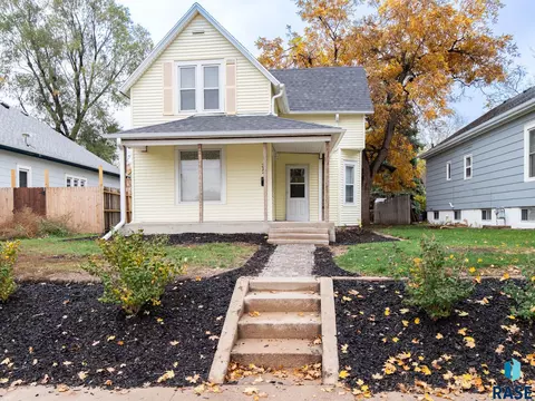 312 N Nesmith Ave, Sioux Falls, SD 57103
