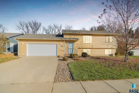 7508 W 66th St, Sioux Falls, SD 57106