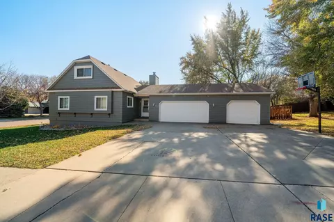 5901 W 37th St, Sioux Falls, SD 57106