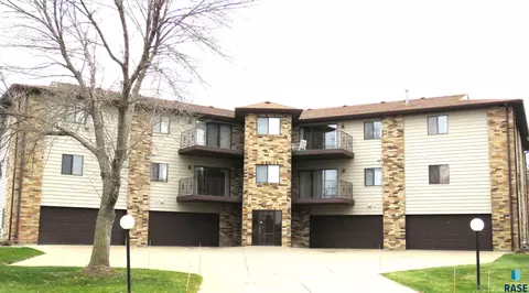 4601 W Custer Ln #206, Sioux Falls, SD 57106