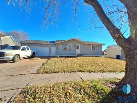 4440 Mesa Pass Pass, Sioux Falls, SD 57106