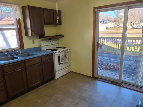 200 W 2nd St, Colton, SD 57018 photo 9