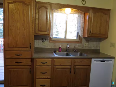 108 W Marialane Dr, Brandon, SD 57005 photo 7