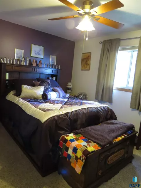 108 W Marialane Dr, Brandon, SD 57005 photo 10