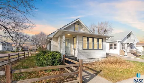 301 N Wayland Ave, Sioux Falls, SD 57103
