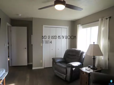 909 E Pine St, Brandon, SD 57005 photo 15