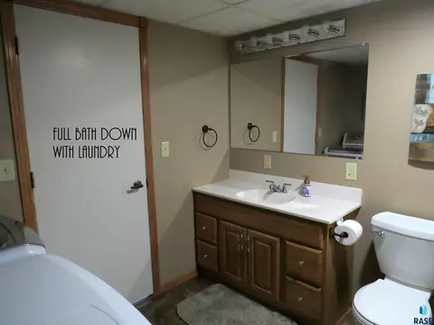909 E Pine St, Brandon, SD 57005 photo 25