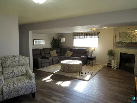 909 E Pine St, Brandon, SD 57005 photo 22