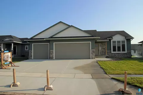 5400 E 64th St, Sioux Falls, SD 57108 photo 1