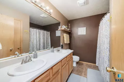 5609 S John Ave, Sioux Falls, SD 57106 photo 10
