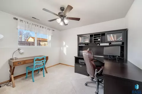 5609 S John Ave, Sioux Falls, SD 57106 photo 15