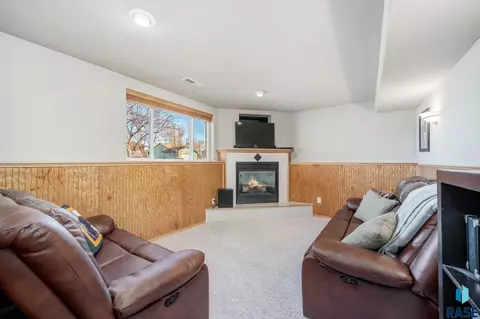 5609 S John Ave, Sioux Falls, SD 57106 photo 12