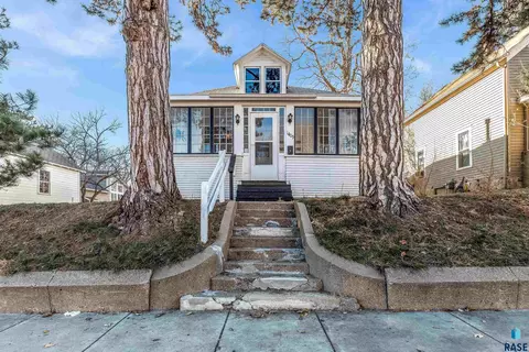 1409 S Phillips Ave, Sioux Falls, SD 57105
