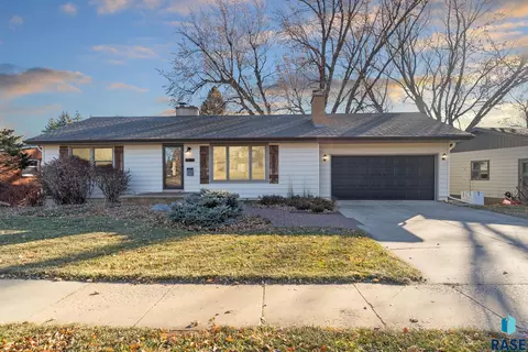 2400 S Sherman Ave, Sioux Falls, SD 57105
