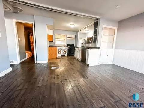 1809 E Austin St, Sioux Falls, SD 57103 photo 5