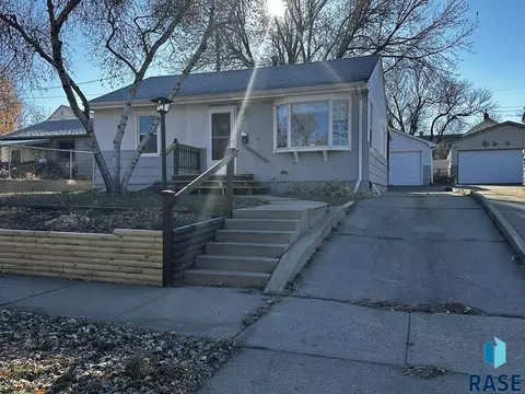 1809 E Austin St, Sioux Falls, SD 57103 photo 1