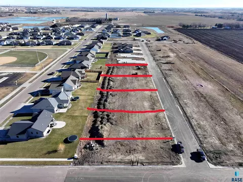 300 E 8th St, Tea, SD 57064 photo 1