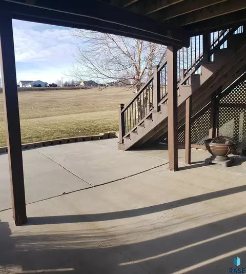 909 Pepper Ridge Rd, Dell Rapids, SD 57022 photo 18