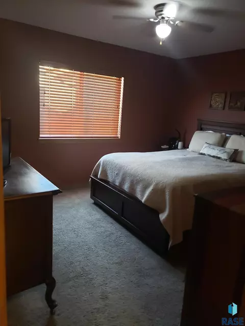 909 Pepper Ridge Rd, Dell Rapids, SD 57022 photo 7