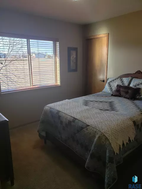 909 Pepper Ridge Rd, Dell Rapids, SD 57022 photo 8