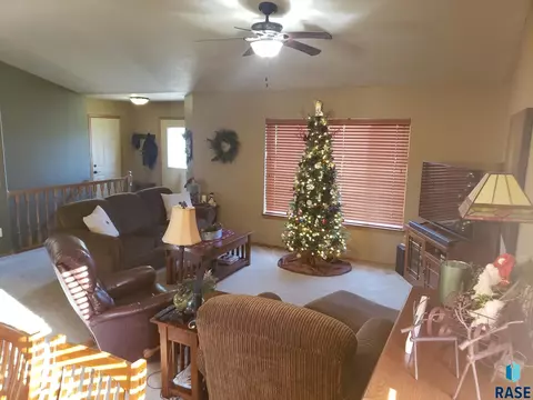 909 Pepper Ridge Rd, Dell Rapids, SD 57022 photo 22
