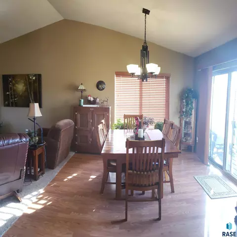 909 Pepper Ridge Rd, Dell Rapids, SD 57022 photo 30