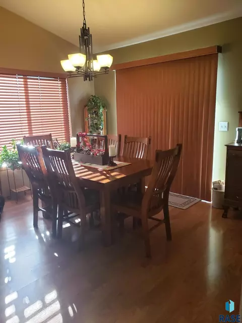 909 Pepper Ridge Rd, Dell Rapids, SD 57022 photo 6