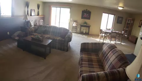 909 Pepper Ridge Rd, Dell Rapids, SD 57022 photo 11