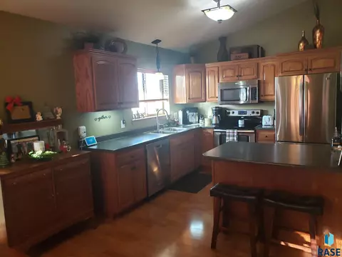 909 Pepper Ridge Rd, Dell Rapids, SD 57022 photo 5