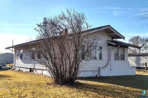 610 E 3rd St, Miller, SD 57362 photo 10